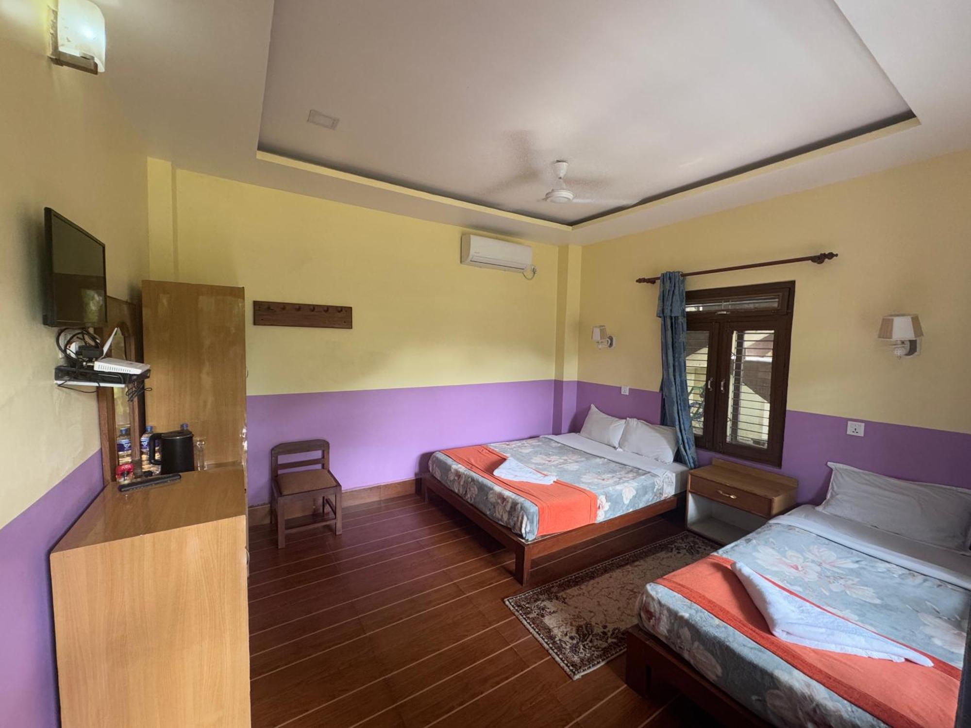 Hotel Jungle Wildlife Camp Sauraha Exterior foto