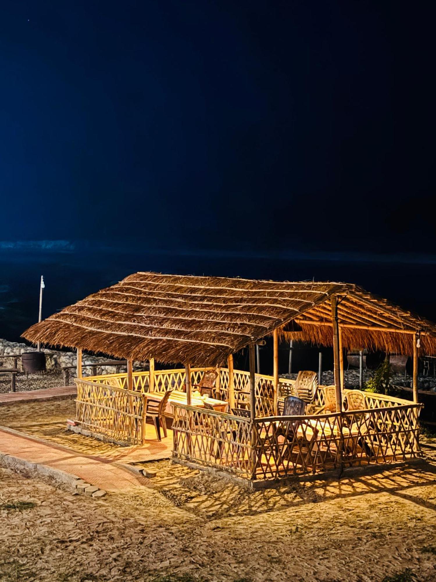 Hotel Jungle Wildlife Camp Sauraha Exterior foto