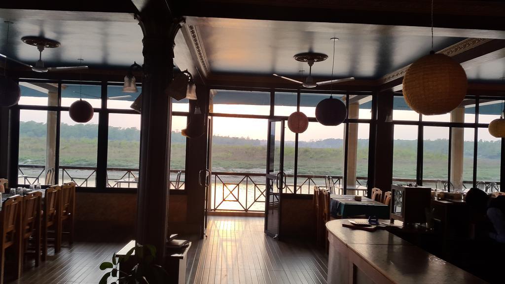 Hotel Jungle Wildlife Camp Sauraha Exterior foto
