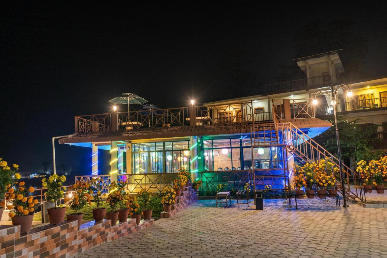 Hotel Jungle Wildlife Camp Sauraha Exterior foto